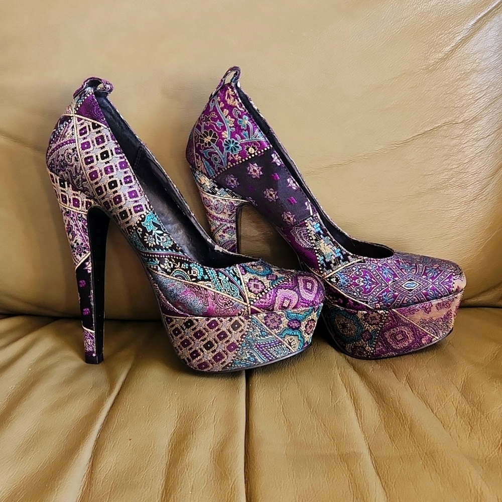 Aldo Unique platform stillettos